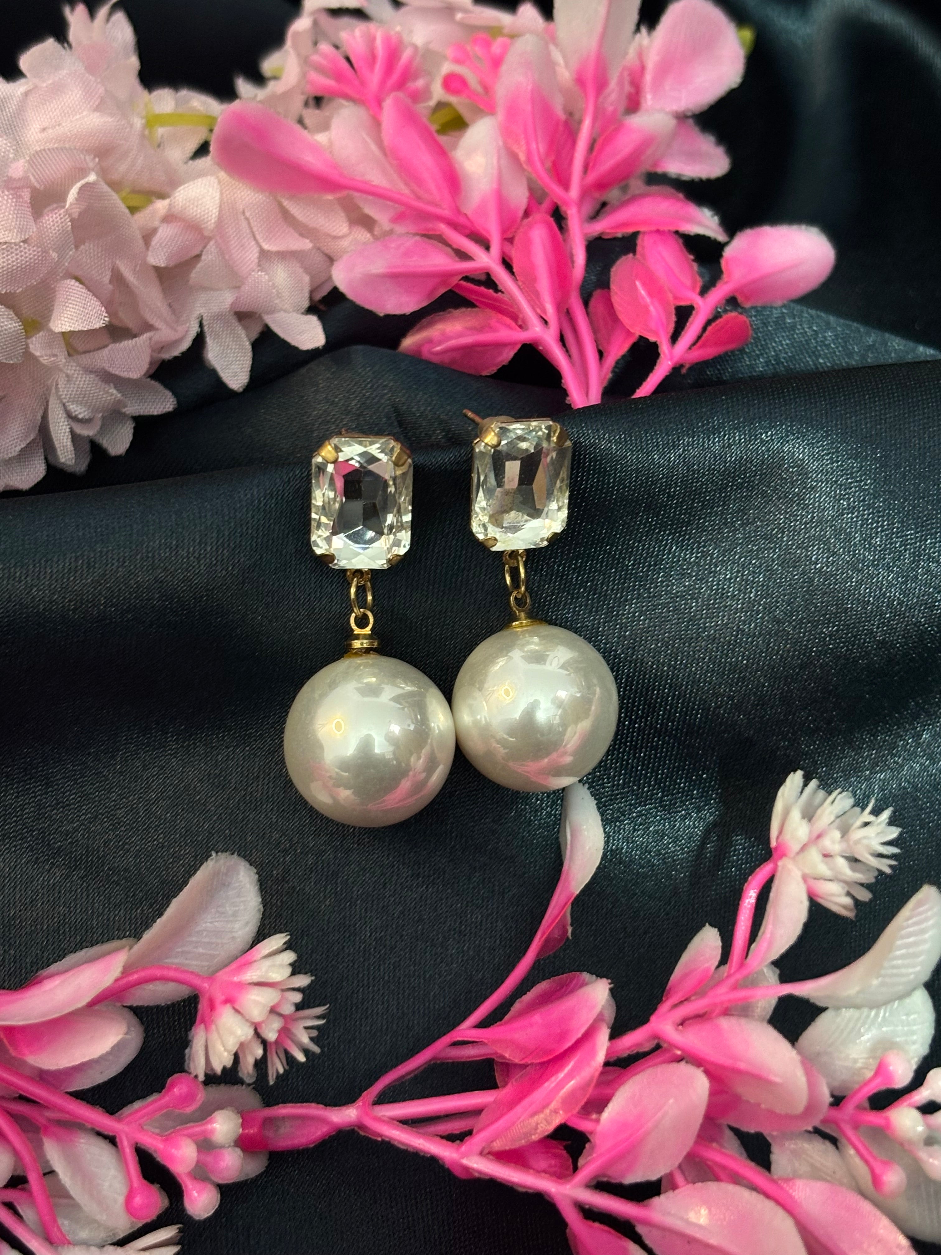 SHYAMZAN Jewellery Gold Finish Drop Earrings Pearl Crystal Women Formal Festive Luxurious Design SYZ00009