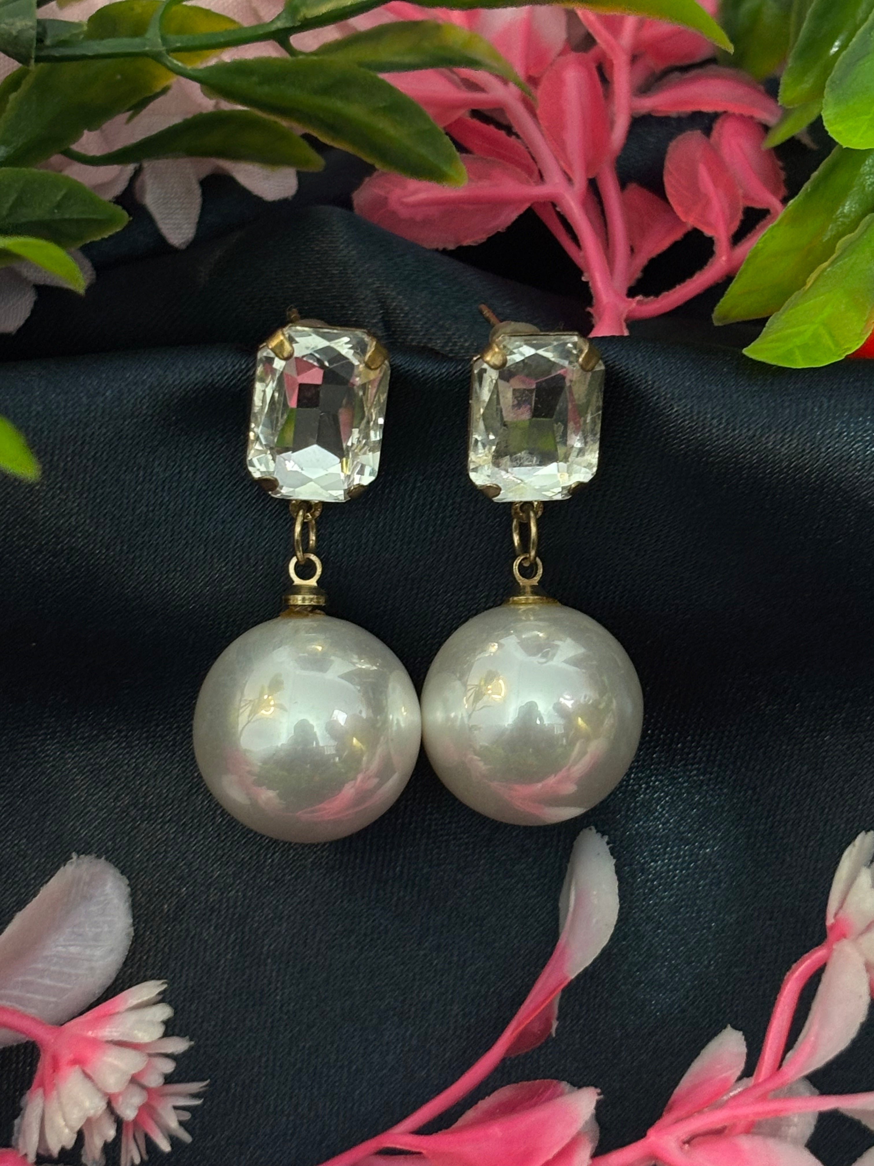 SHYAMZAN Jewellery Gold Finish Drop Earrings Pearl Crystal Women Formal Festive Luxurious Design SYZ00009