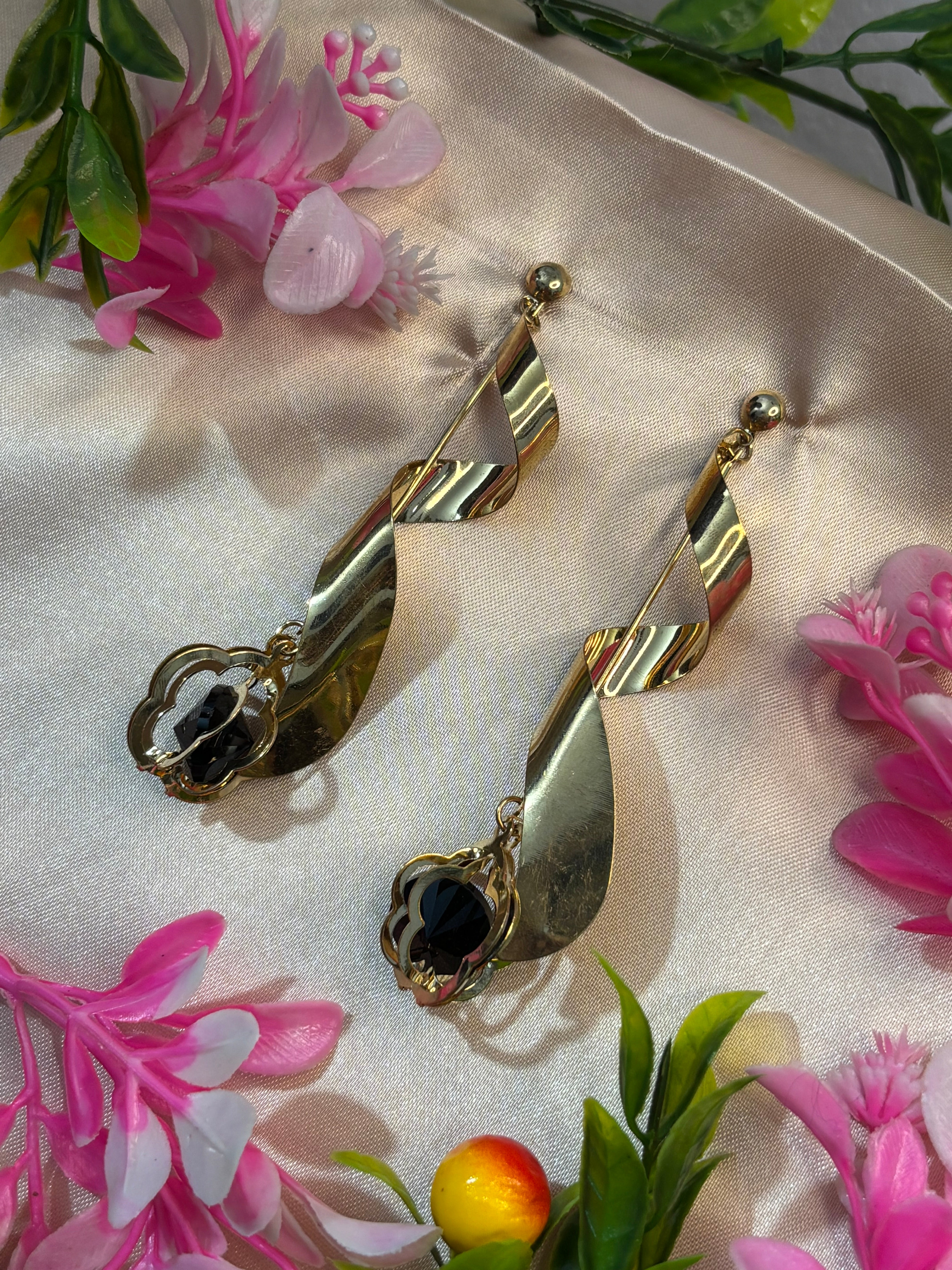 SHYAMZAN Gold Spiral Onyx Drop Earrings Gold Women Jewelry Gift Modern Design SYZ00030