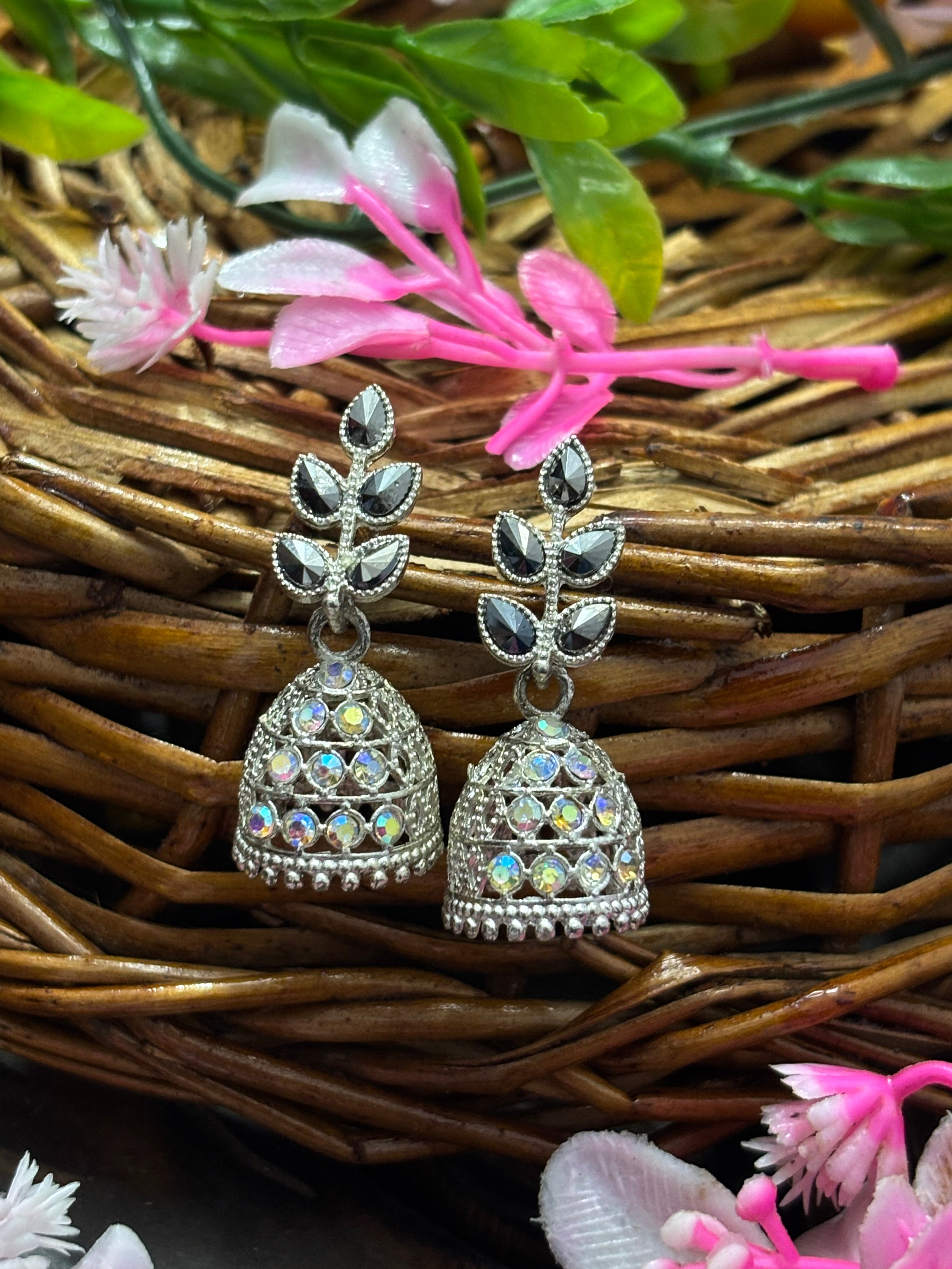SHYAMZAN Silver Rhinestone Leaf Jhumka Earrings Gold Women Jewelry Gift Modern Design SYZ00037